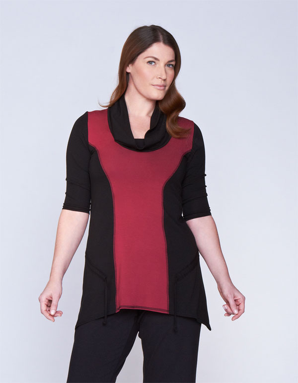 Allistyle tunic with a longer sleeve.