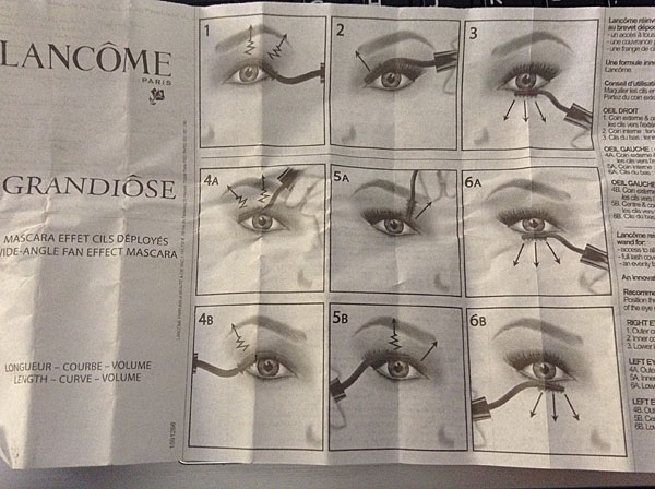 Instructions on how to apply their mascara.